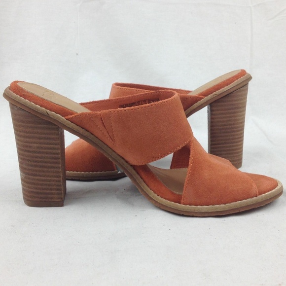 UGG Celia Sandal 7.5 - Picture 3 of 8